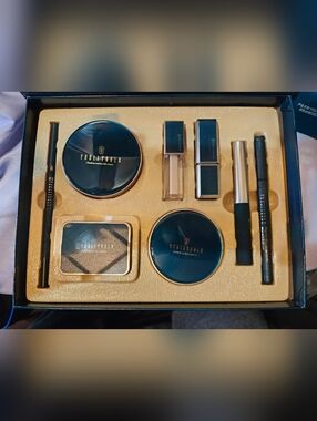 Luxe Black & Gold Makeup Set - Women's Beauty Collection